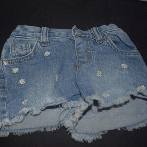 Cat & Jack White daisy denim Jean shorts cat 3T